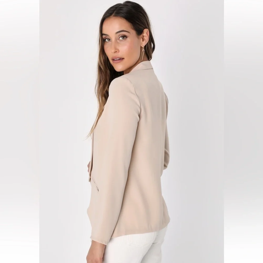 ✨📋 Lulu’s Miss Punctuality Taupe Lightweight Blazer - S📋✨ - Picture 4 of 11